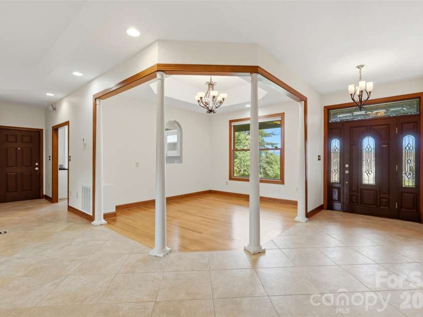 4639 Harbor View Terrace, Morganton, NC 28655.  MLS# CAR4367035, YatesRealty ID 14580. 