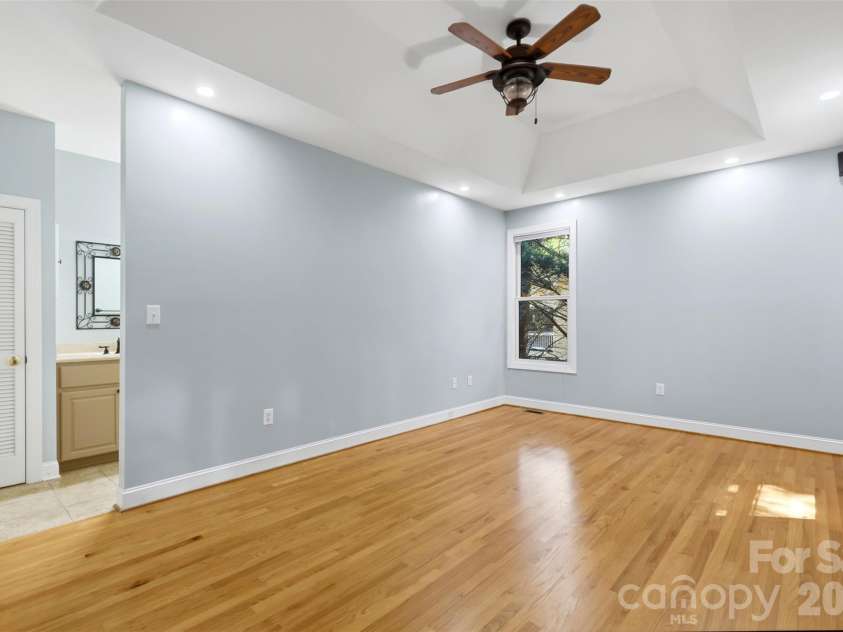 4639 Harbor View Terrace, Morganton, NC 28655.  MLS# CAR4367035, YatesRealty ID 14580. 