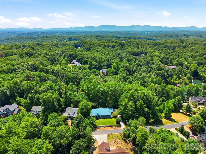 4639 Harbor View Terrace, Morganton, NC 28655.  MLS# CAR4367035, YatesRealty ID 14580. 