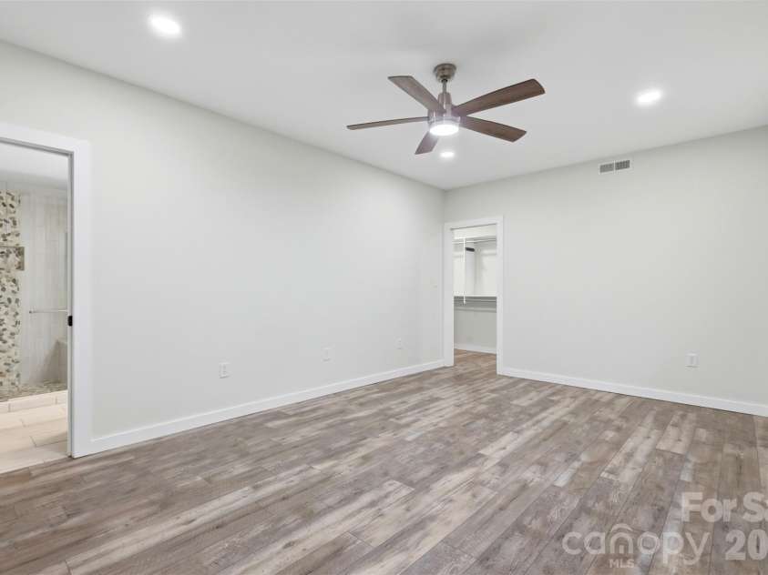 4639 Harbor View Terrace, Morganton, NC 28655.  MLS# CAR4367035, YatesRealty ID 14580. Fourth bedroom