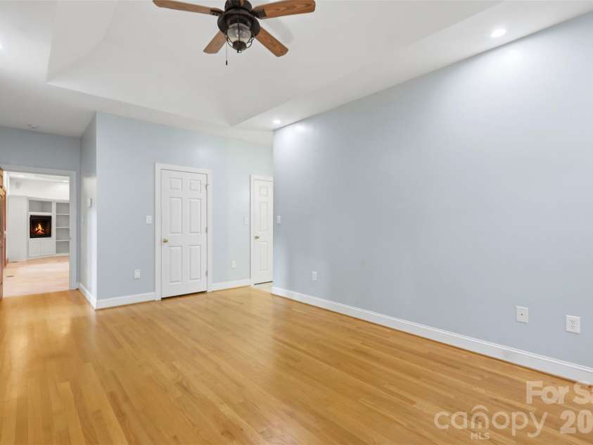 4639 Harbor View Terrace, Morganton, NC 28655.  MLS# CAR4367035, YatesRealty ID 14580. Main level primary suite with deck access