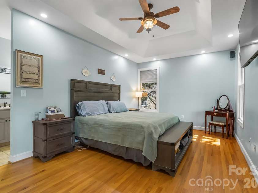 4639 Harbor View Terrace, Morganton, NC 28655.  MLS# CAR4367035, YatesRealty ID 14580. Primary bedroom on main with deck access