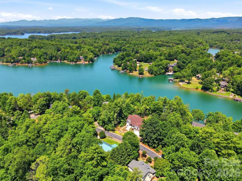 4639 Harbor View Terrace, Morganton, NC 28655.  MLS# CAR4367035, YatesRealty ID 14580. Second row from Lake James