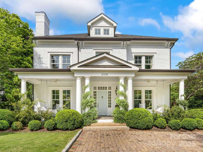 2109 Wellesley Avenue, Charlotte, NC 28207.  MLS# CAR4221210, YatesRealty ID 14582. 