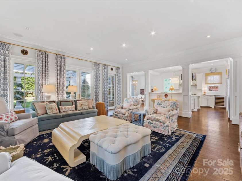 2109 Wellesley Avenue, Charlotte, NC 28207.  MLS# CAR4221210, YatesRealty ID 14582. 