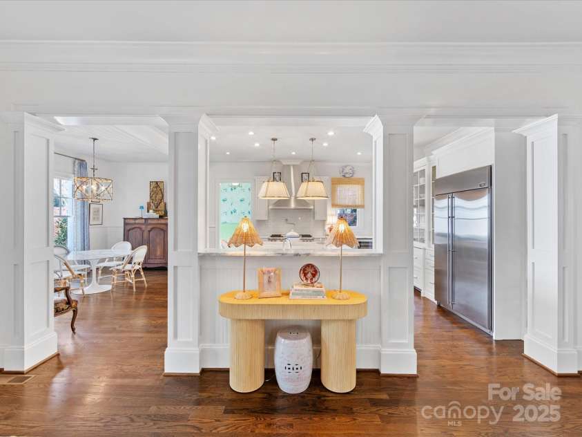 2109 Wellesley Avenue, Charlotte, NC 28207.  MLS# CAR4221210, YatesRealty ID 14582. 