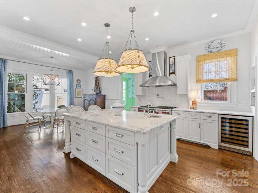 2109 Wellesley Avenue, Charlotte, NC 28207.  MLS# CAR4221210, YatesRealty ID 14582. 