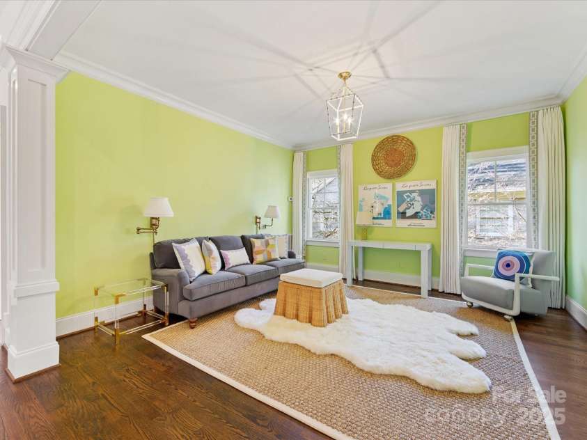 2109 Wellesley Avenue, Charlotte, NC 28207.  MLS# CAR4221210, YatesRealty ID 14582. 