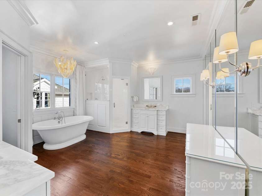 2109 Wellesley Avenue, Charlotte, NC 28207.  MLS# CAR4221210, YatesRealty ID 14582. 
