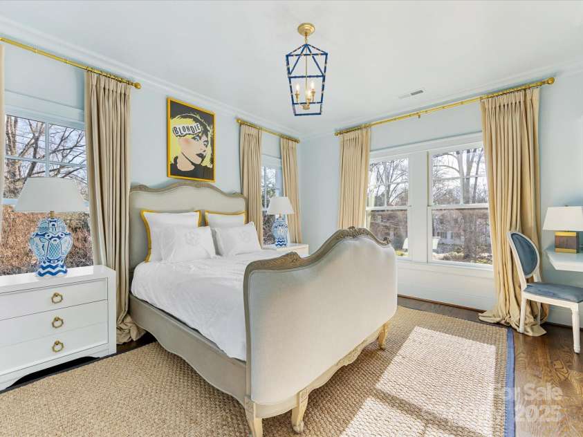 2109 Wellesley Avenue, Charlotte, NC 28207.  MLS# CAR4221210, YatesRealty ID 14582. 