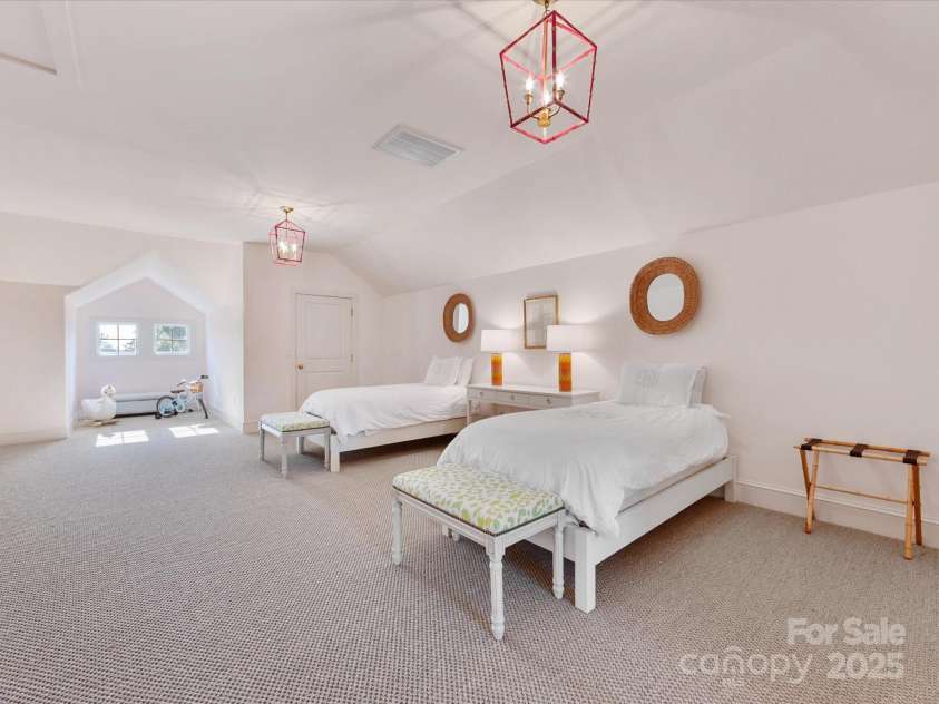 2109 Wellesley Avenue, Charlotte, NC 28207.  MLS# CAR4221210, YatesRealty ID 14582. 