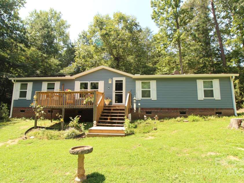 7035 Twin Streams Lane, Clover, SC 29710.  MLS# CAR4297138, YatesRealty ID 14582. 