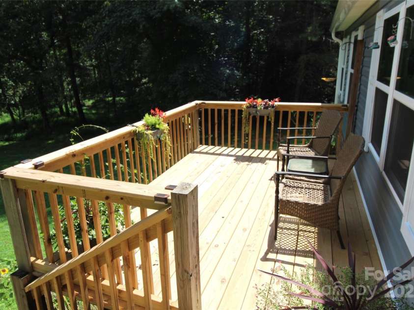 7035 Twin Streams Lane, Clover, SC 29710.  MLS# CAR4297138, YatesRealty ID 14582. 