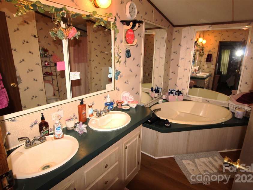 7035 Twin Streams Lane, Clover, SC 29710.  MLS# CAR4297138, YatesRealty ID 14582. 