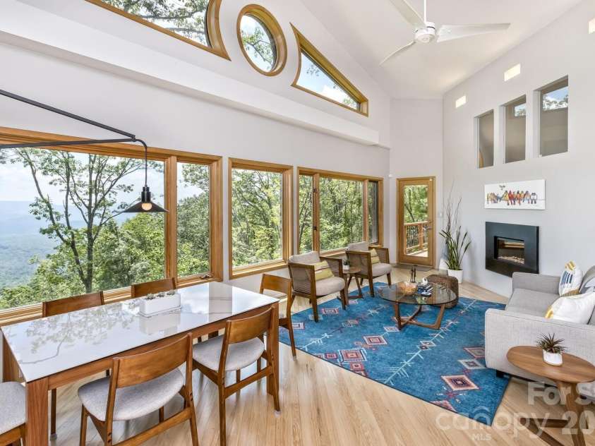 212 Chestnut Forest Road, Fairview, NC 28730.  MLS# CAR4372045, YatesRealty ID 14587. 