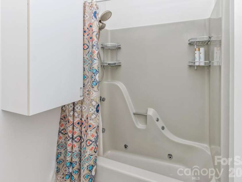 212 Chestnut Forest Road, Fairview, NC 28730.  MLS# CAR4372045, YatesRealty ID 14587. Primary bethroom