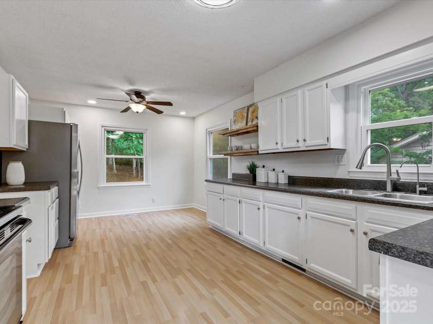 16049 Pago Pago Drive, Fort Mill, SC 29708.  MLS# CAR4251912, YatesRealty ID 14589. 