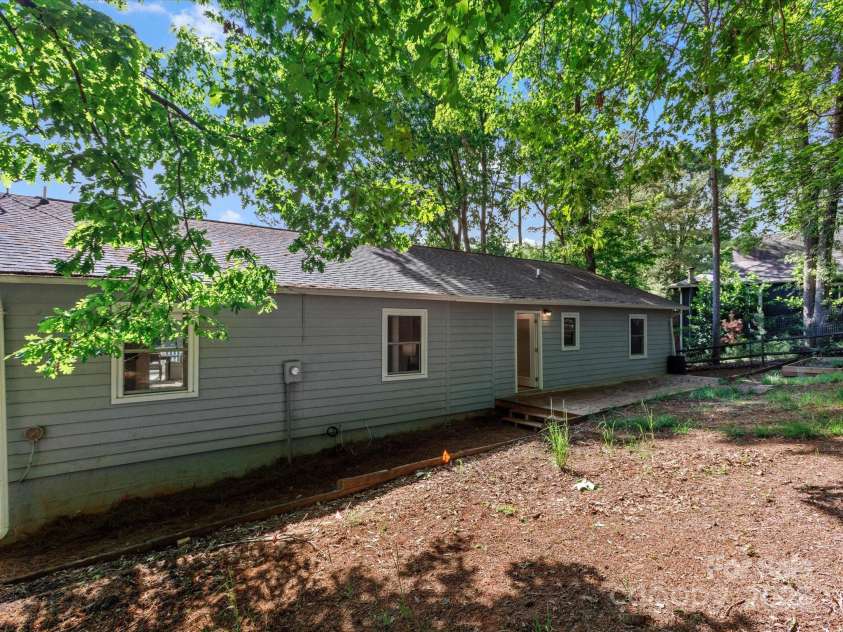 16049 Pago Pago Drive, Fort Mill, SC 29708.  MLS# CAR4251912, YatesRealty ID 14589. 