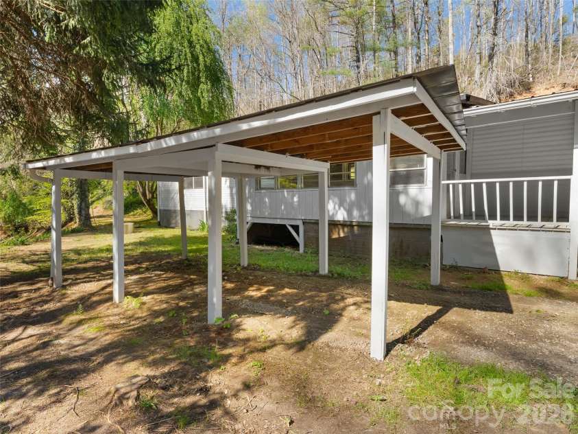 40 Morning Dove Lane, Flat Rock, NC 28731.  MLS# CAR4365112, YatesRealty ID 14589. 