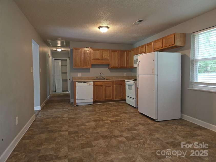 409 Anne Avenue, Waxhaw, NC 28173.  MLS# CAR4258231, YatesRealty ID 14591. 