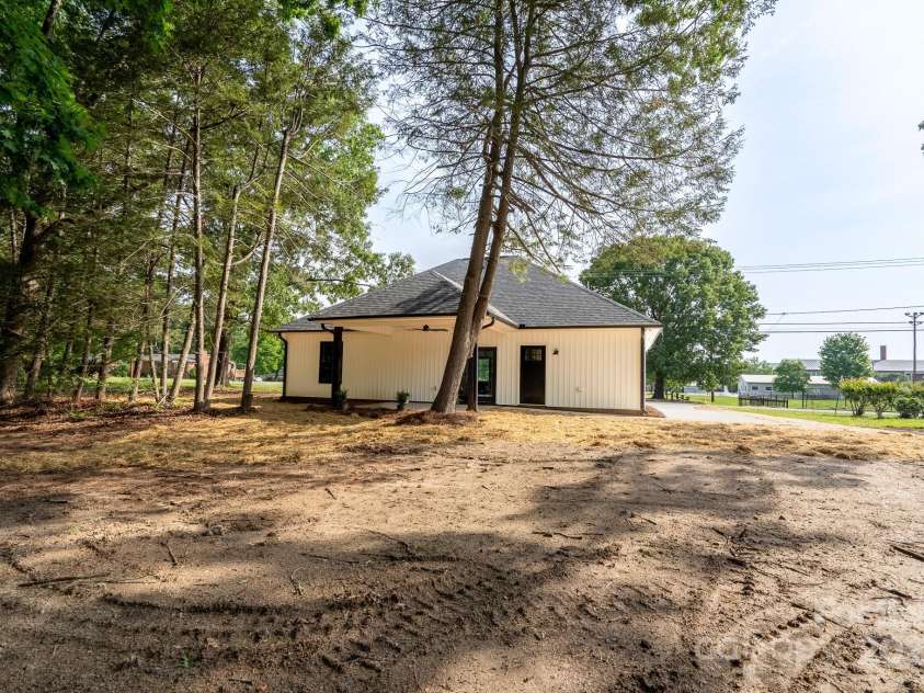315 Hoke Street, Landis, NC 28088.  MLS# CAR4259247, YatesRealty ID 14593. 