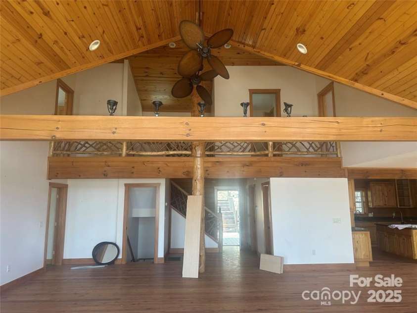 40 Boulder Lane, Hendersonville, NC 28792.  MLS# CAR4300331, YatesRealty ID 14594. 