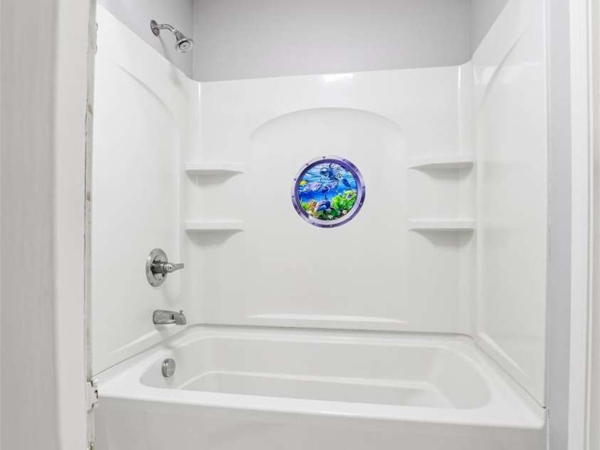 4709 Oakwood Circle, Gastonia, NC 28056.  MLS# CAR4343156, YatesRealty ID 14594. 