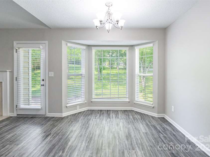 8339 Hornwood Court, Charlotte, NC 28215.  MLS# CAR4259440, YatesRealty ID 14596. 