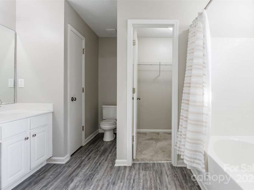 8339 Hornwood Court, Charlotte, NC 28215.  MLS# CAR4259440, YatesRealty ID 14596. 