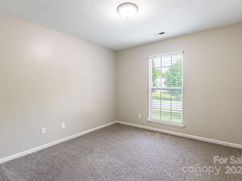 8339 Hornwood Court, Charlotte, NC 28215.  MLS# CAR4259440, YatesRealty ID 14596. 