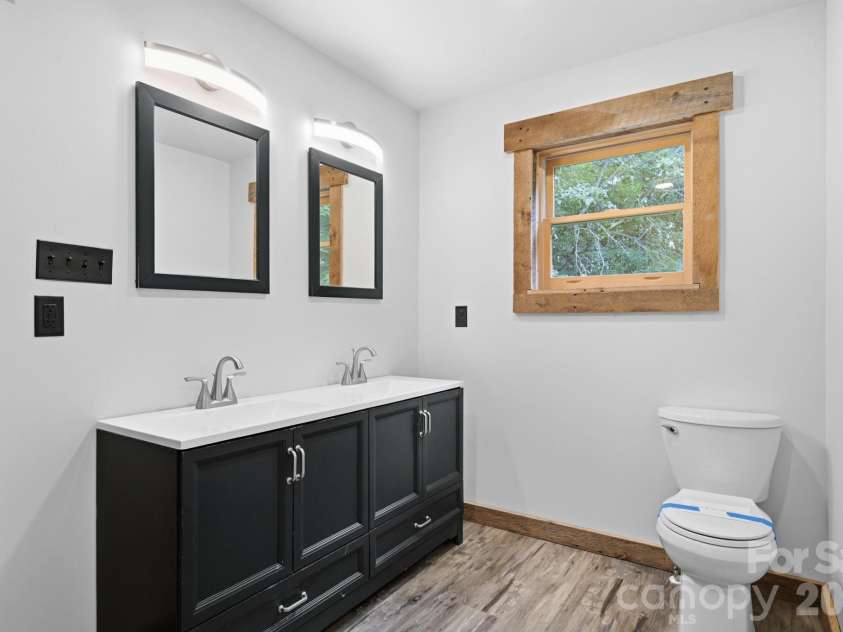 486 Hunter-Lysik Way, Laurel Springs, NC 28644.  MLS# CAR4325096, YatesRealty ID 14597. 