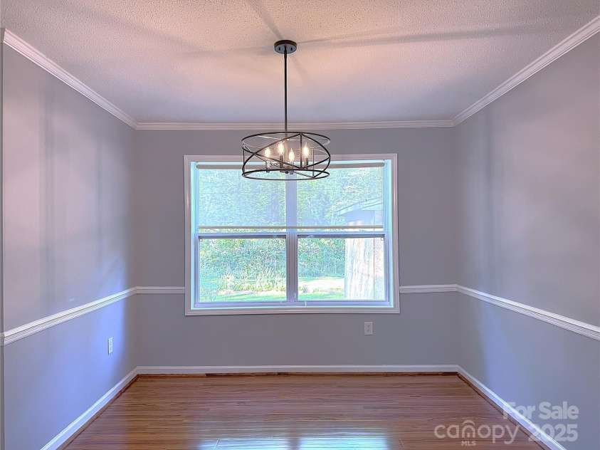 6430 Farmingdale Drive, Charlotte, NC 28212.  MLS# CAR4243771, YatesRealty ID 14597. 