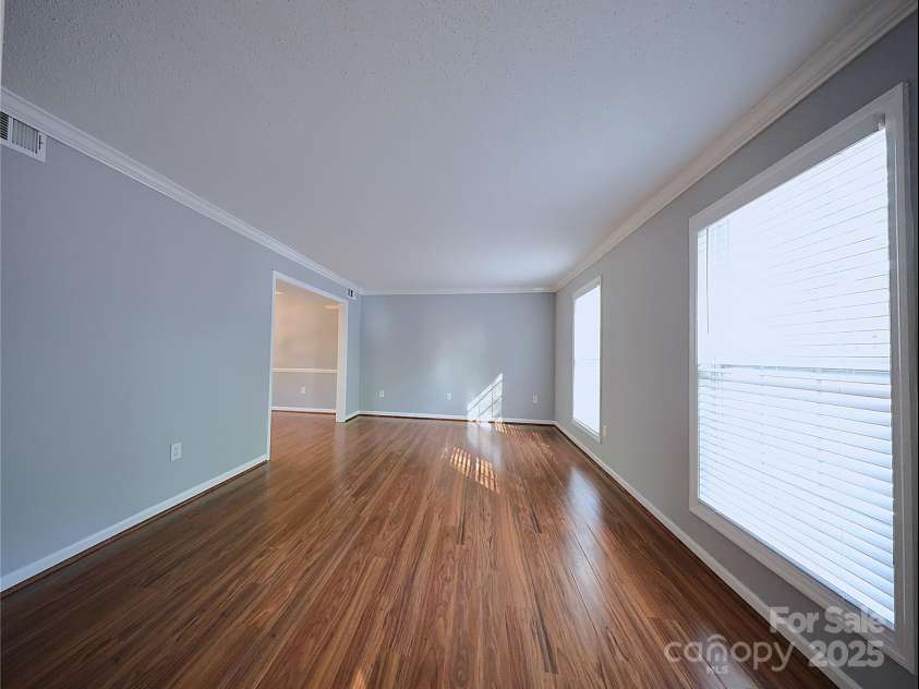 6430 Farmingdale Drive, Charlotte, NC 28212.  MLS# CAR4243771, YatesRealty ID 14597. 