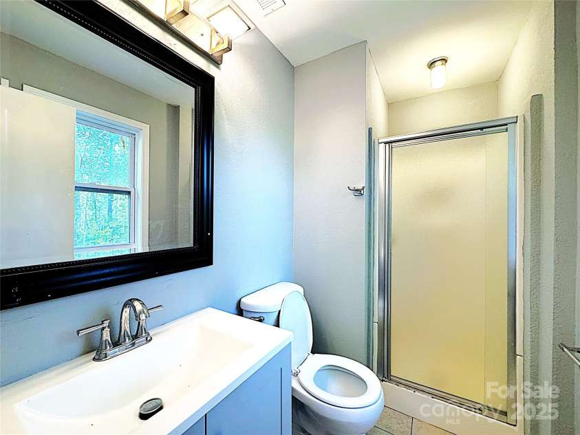 6430 Farmingdale Drive, Charlotte, NC 28212.  MLS# CAR4243771, YatesRealty ID 14597. 