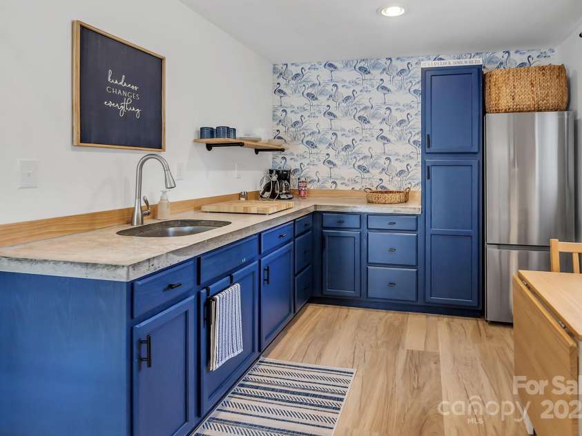 105 Chippewa Trail, China Grove, NC 28023.  MLS# CAR4255896, YatesRealty ID 14598. Pool House Kitchen