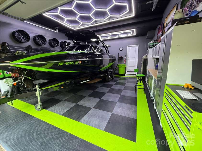 2213 Normandin Court, Charlotte, NC 28216.  MLS# CAR4257308, YatesRealty ID 14599. 