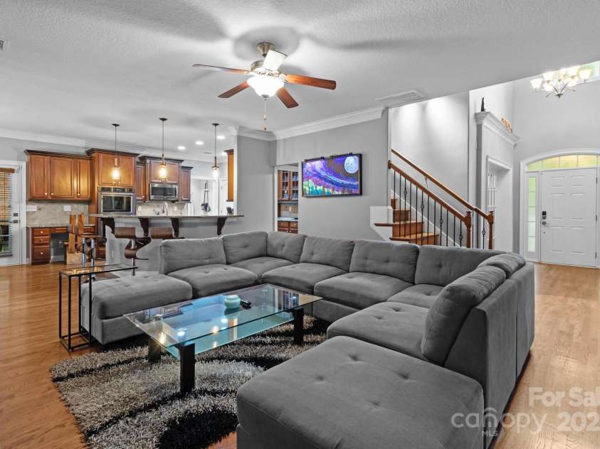 2213 Normandin Court, Charlotte, NC 28216.  MLS# CAR4257308, YatesRealty ID 14599. 