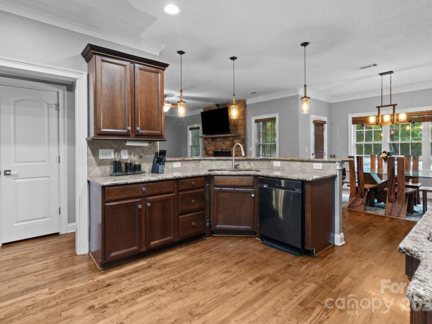 2213 Normandin Court, Charlotte, NC 28216.  MLS# CAR4257308, YatesRealty ID 14599. 