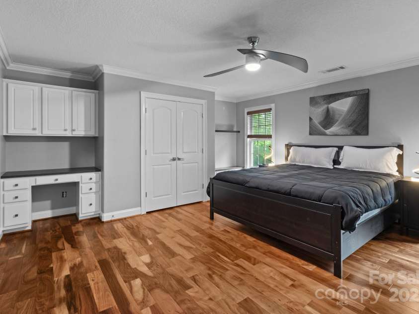 2213 Normandin Court, Charlotte, NC 28216.  MLS# CAR4257308, YatesRealty ID 14599. 