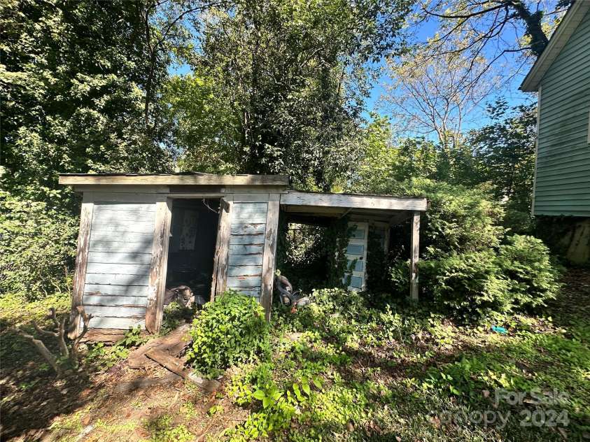 1115 Harrill Street, Charlotte, NC 28205.  MLS# CAR4194891, YatesRealty ID 146. 