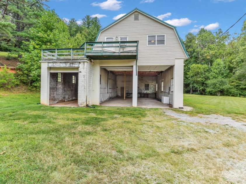 2664 Charles Teague Place, Lenoir, NC 28645.  MLS# CAR4200790, YatesRealty ID 146. 