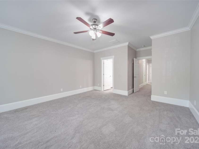 3921 Sky Drive, Charlotte, NC 28226.  MLS# CAR4151615, YatesRealty ID 14600. 