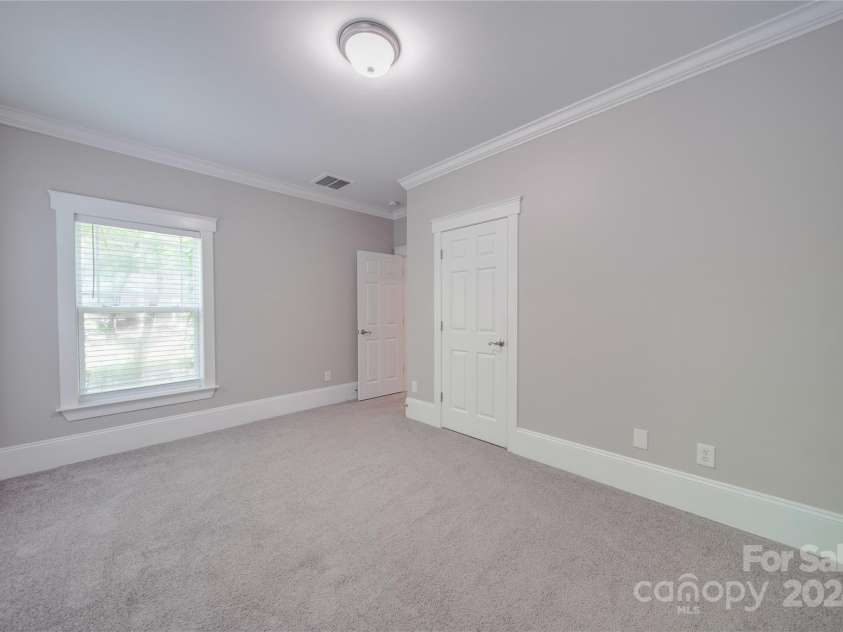 3921 Sky Drive, Charlotte, NC 28226.  MLS# CAR4151615, YatesRealty ID 14600. 