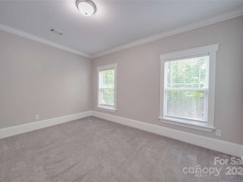 3921 Sky Drive, Charlotte, NC 28226.  MLS# CAR4151615, YatesRealty ID 14600. 