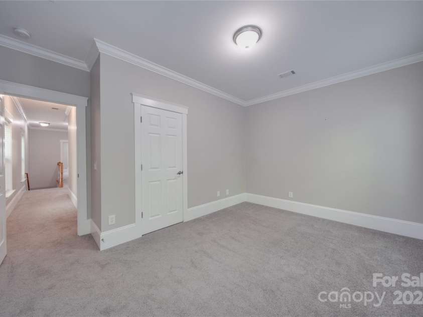 3921 Sky Drive, Charlotte, NC 28226.  MLS# CAR4151615, YatesRealty ID 14600. 