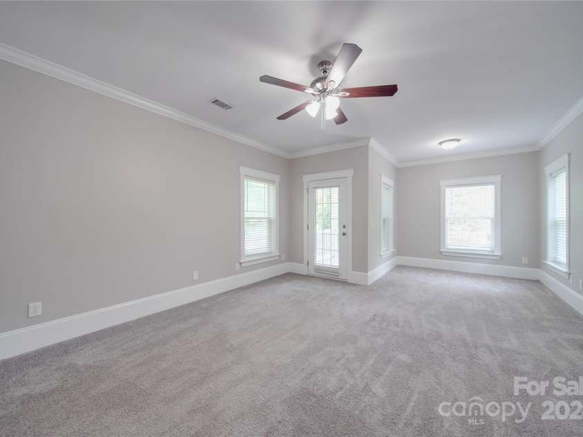 3921 Sky Drive, Charlotte, NC 28226.  MLS# CAR4151615, YatesRealty ID 14600. 