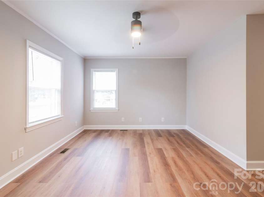 3037 Marlowe Avenue, Charlotte, NC 28208.  MLS# CAR4372472, YatesRealty ID 14601. 