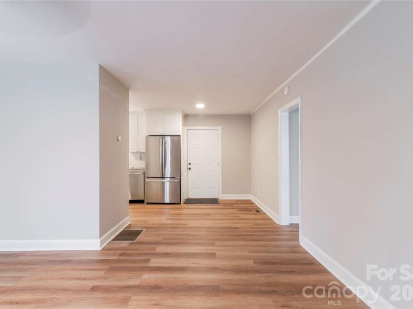 3037 Marlowe Avenue, Charlotte, NC 28208.  MLS# CAR4372472, YatesRealty ID 14601. 