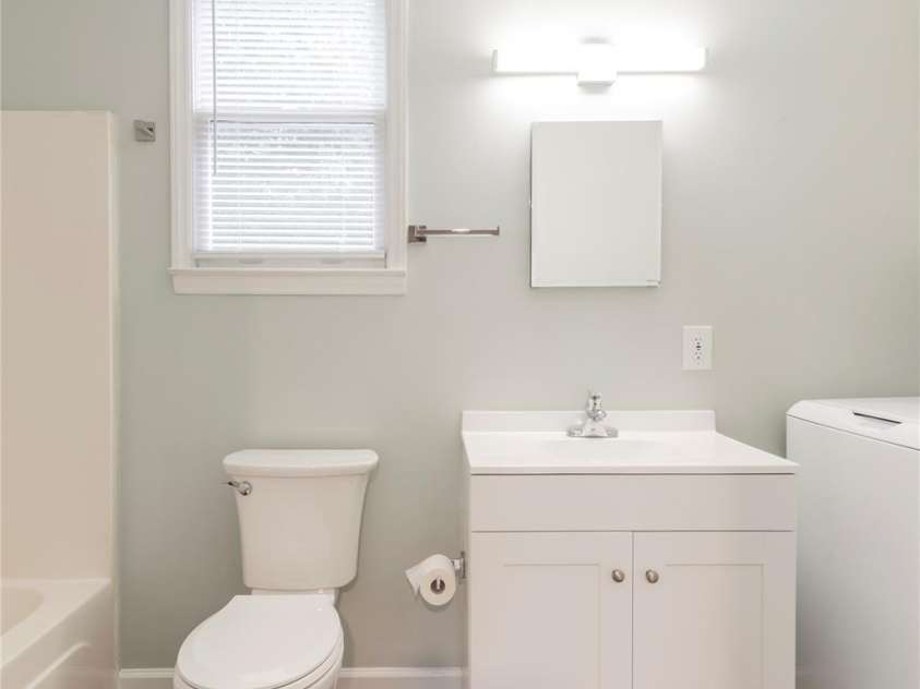 3037 Marlowe Avenue, Charlotte, NC 28208.  MLS# CAR4372472, YatesRealty ID 14601. 