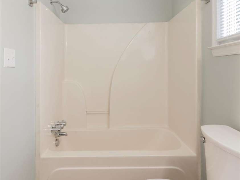 3037 Marlowe Avenue, Charlotte, NC 28208.  MLS# CAR4372472, YatesRealty ID 14601. 